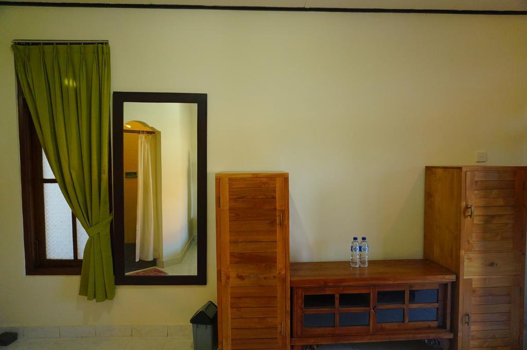 Yulia 2 Homestay Sanur Ngoại thất bức ảnh